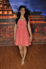 Tapsee Pannu on the sets of India_s Best Dramebaaz in Famous, Mumbai on 1st April 2013 (36).JPG